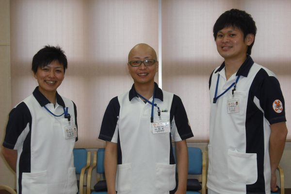 デイケアかがやきリハビリスタッフです!