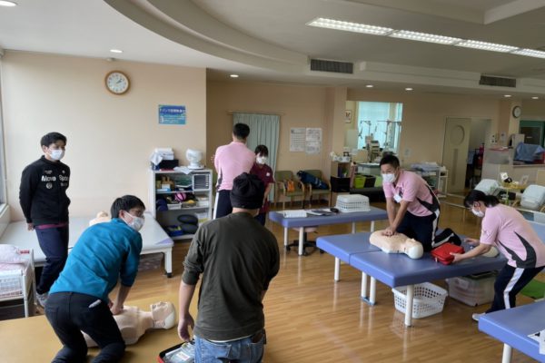 一次救命処置についての勉強会を行いました。